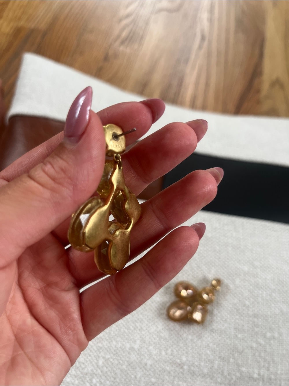 Gold Amber Crystal Drop Earrings - Women Jewelry - Picture 3 of 3